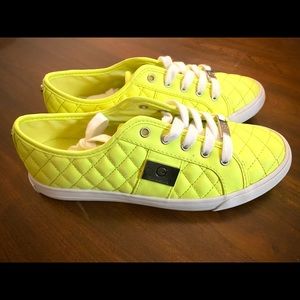 Womens sneakers size 8. Bright yellow Guess shoes